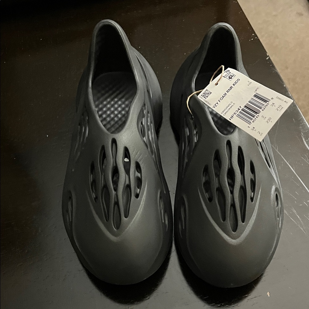 Yeezy Kids Black Sandals